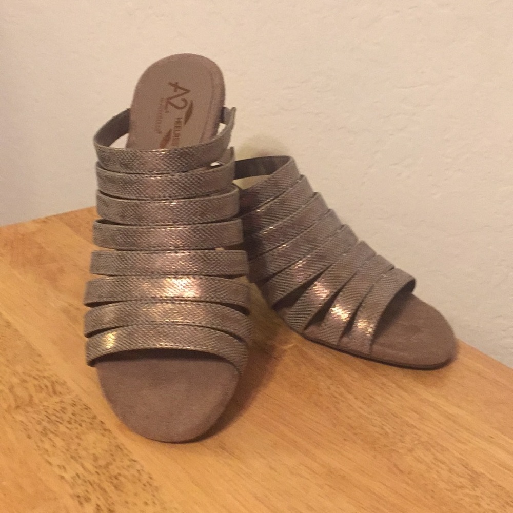 A2 Heel Rest Shoes